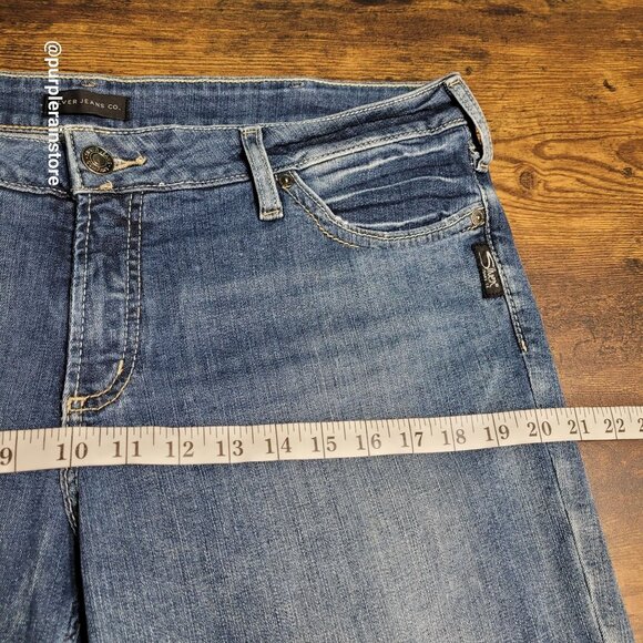Silver Jeans 36 Suki Capri Mid Rise Tummy Control Medium Light Wash Stretch - Picture 8 of 12